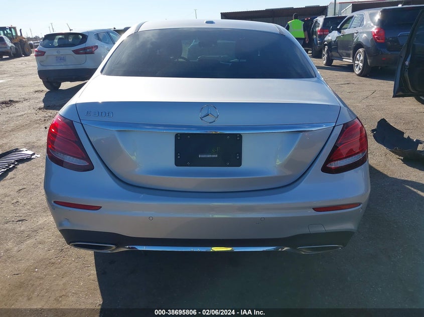 VIN WDDZF4JB2JA466785 2018 MERCEDES-BENZ E 300