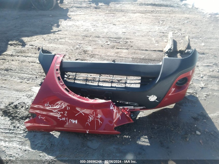 2014 TOYOTA RAV4 LE - JTMZFREV1EJ006437