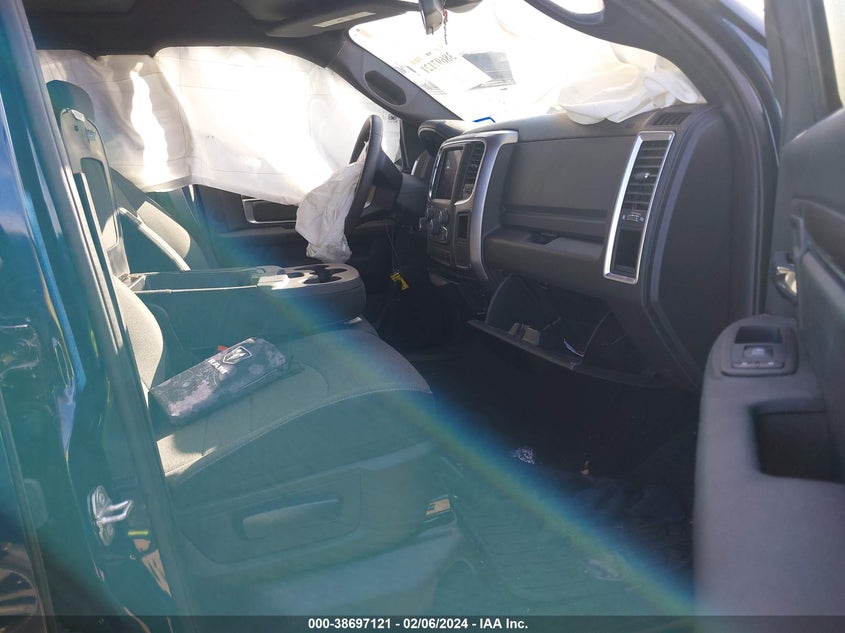 2021 RAM 1500 CLASSIC WARLOCK QUAD CAB 4X2 6'4 BOX - 1C6RR6GT3MS578434