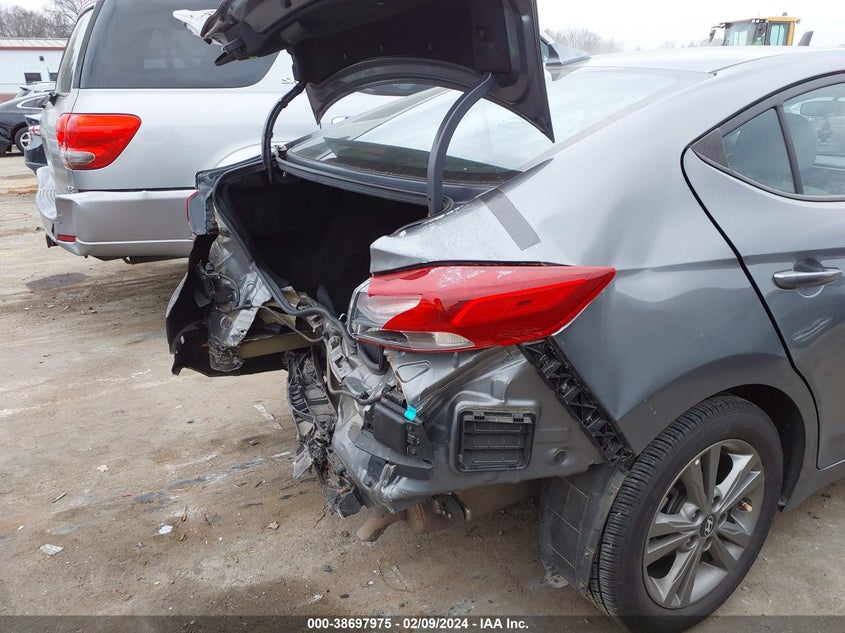 VIN 5NPD84LF2JH255562 2018 HYUNDAI ELANTRA SEL