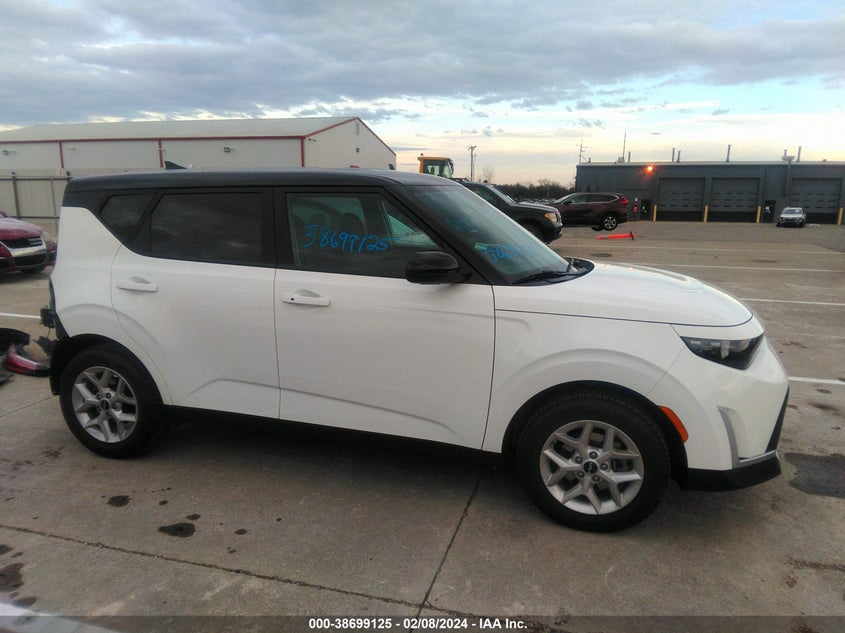 2023 KIA SOUL S - KNDJ23AU6P7211903