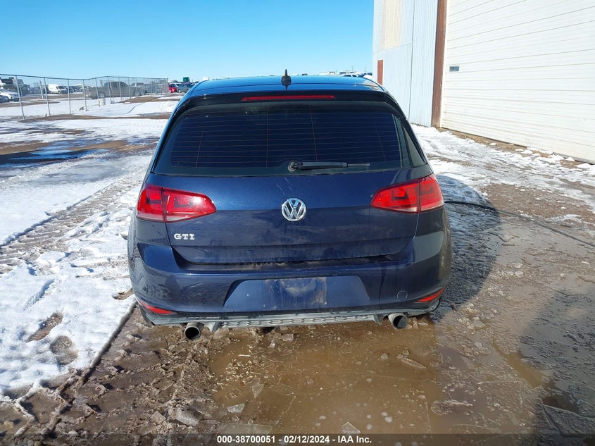 2015 VOLKSWAGEN GOLF GTI 2.0T SE 4-DOOR - 3VW4T7AU2FM071013