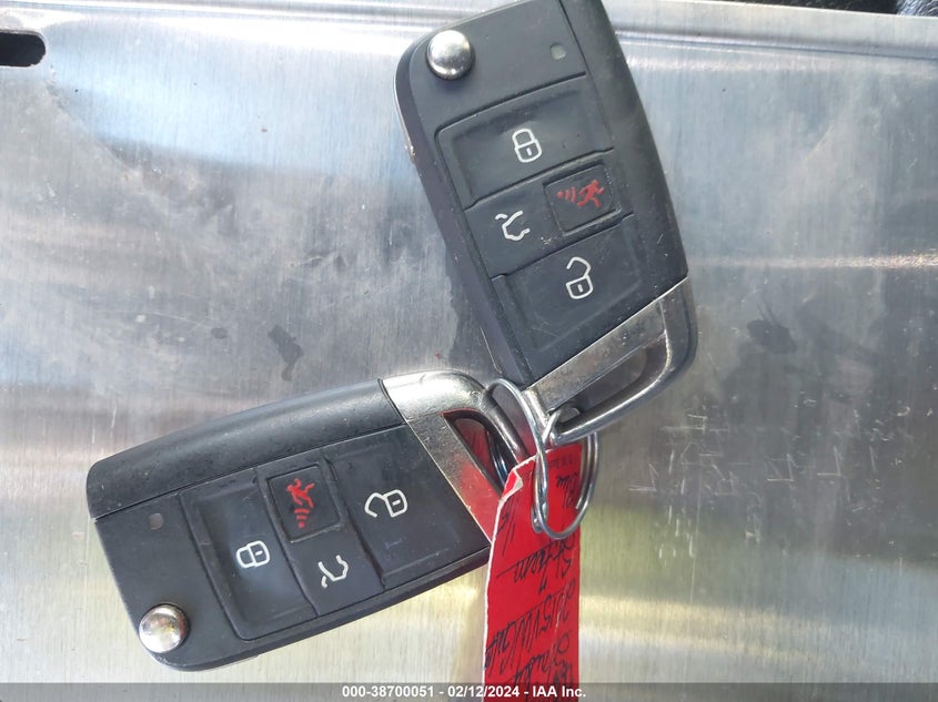 2015 VOLKSWAGEN GOLF GTI 2.0T SE 4-DOOR - 3VW4T7AU2FM071013