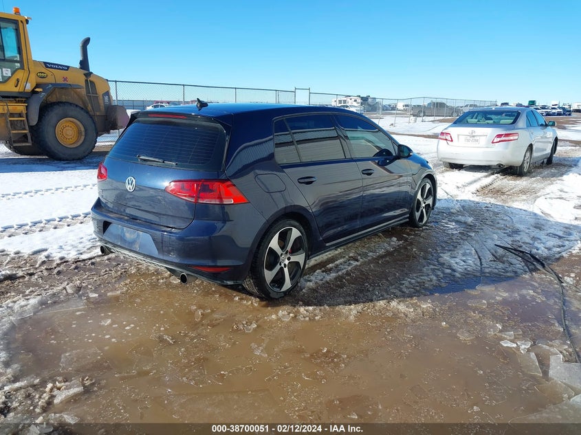 2015 VOLKSWAGEN GOLF GTI 2.0T SE 4-DOOR - 3VW4T7AU2FM071013