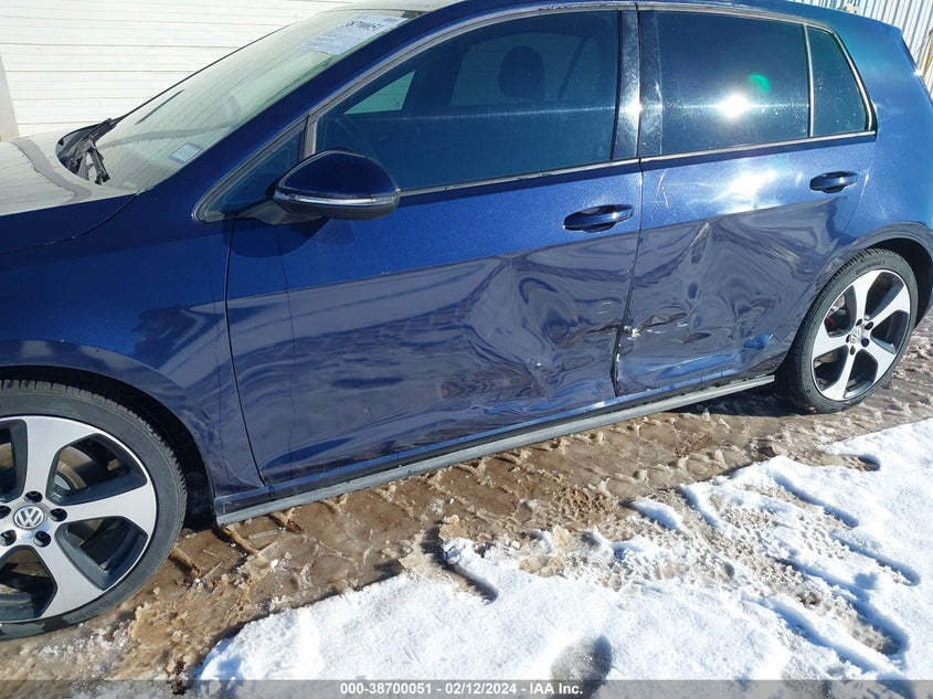 2015 VOLKSWAGEN GOLF GTI 2.0T SE 4-DOOR - 3VW4T7AU2FM071013