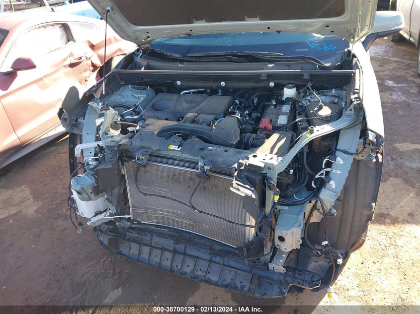 VIN 2T3W1RFV0PW262413 2023 TOYOTA RAV4 XLE/XLE PREMIUM