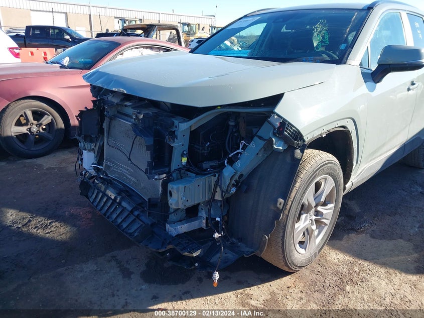 VIN 2T3W1RFV0PW262413 2023 TOYOTA RAV4 XLE/XLE PREMIUM