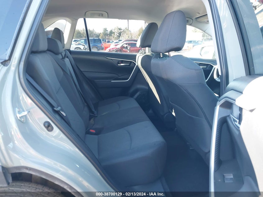 VIN 2T3W1RFV0PW262413 2023 TOYOTA RAV4 XLE/XLE PREMIUM
