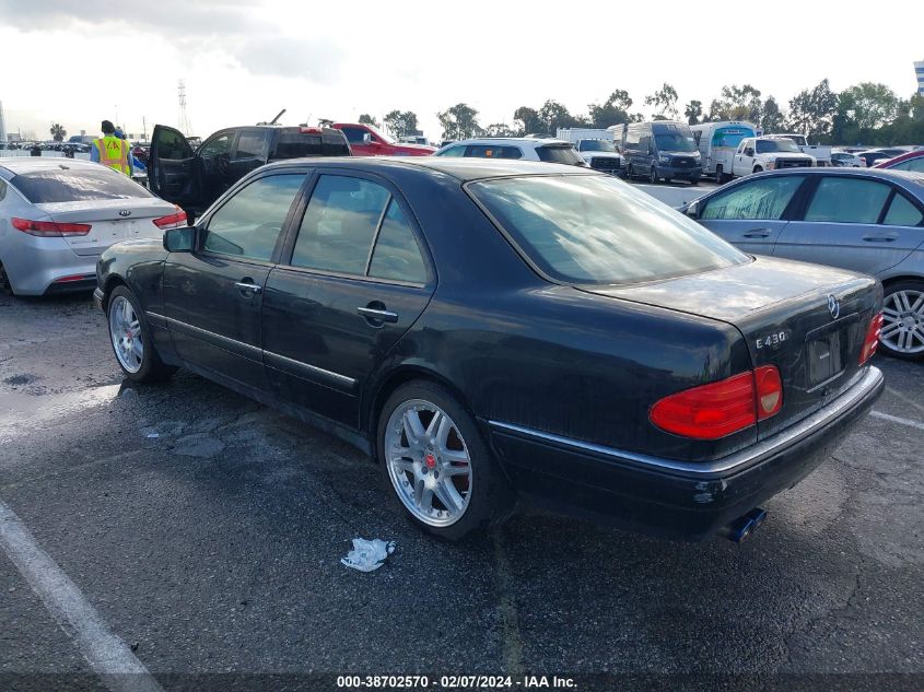 1999 Mercedes-Benz E 430 VIN: WDBJF70H6XA838490 Lot: 38702570