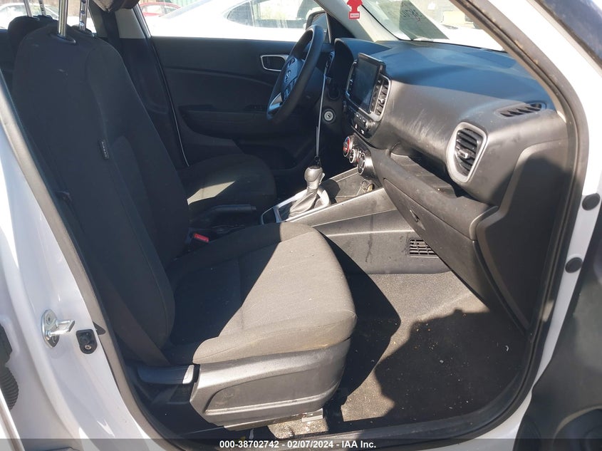 2021 Hyundai Venue Se VIN: KMHRB8A37MU105654 Lot: 38702742
