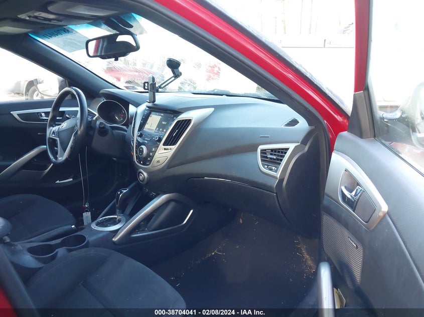 2017 Hyundai Veloster Value Edition VIN: KMHTC6AD1HU322980 Lot: 38704041