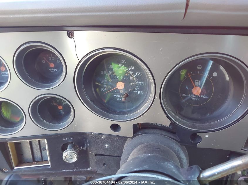 1990 Chevrolet Blazer V10 VIN: 1GNEV18K2LF168704 Lot: 38704194