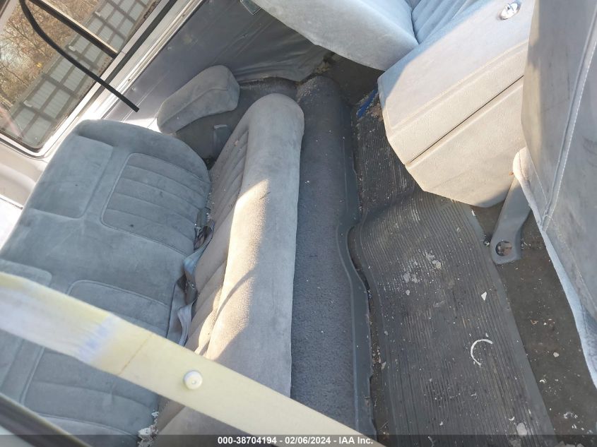 1990 Chevrolet Blazer V10 VIN: 1GNEV18K2LF168704 Lot: 38704194