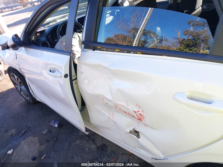 VIN 3KPF24AD0NE426010 2022 KIA FORTE LXS