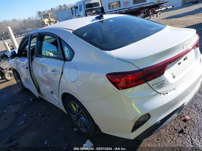 VIN 3KPF24AD0NE426010 2022 KIA FORTE LXS