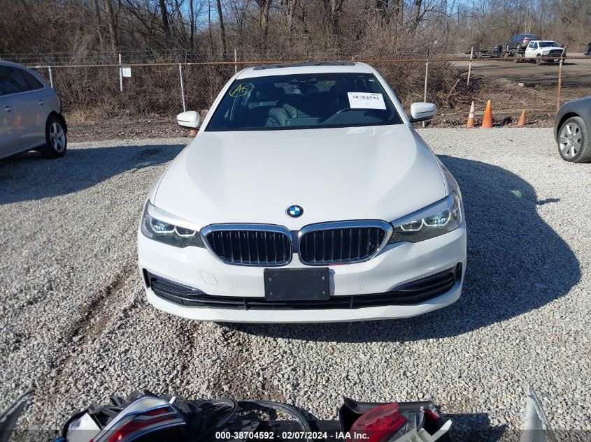 WBAJA7C52KWW17608 2019 BMW 530I xDrive