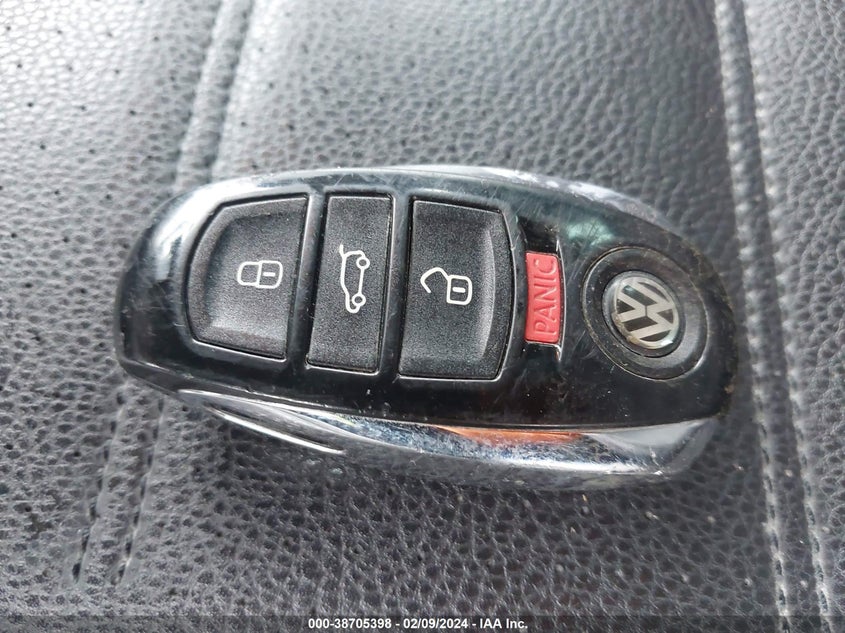 2013 VOLKSWAGEN TOUAREG VR6 SPORT - WVGEF9BP0DD002702