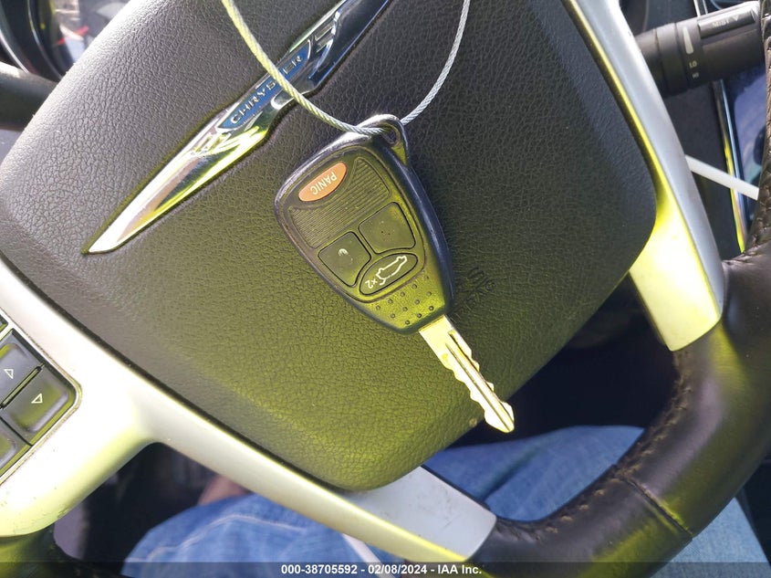 2013 CHRYSLER 200 TOURING - 1C3CCBBB8DN609932