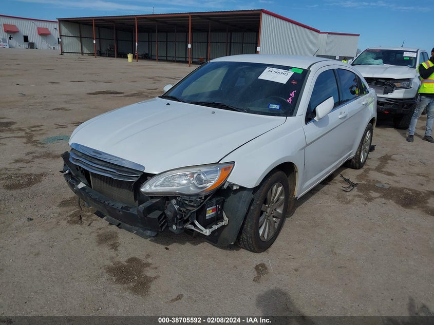 2013 CHRYSLER 200 TOURING - 1C3CCBBB8DN609932