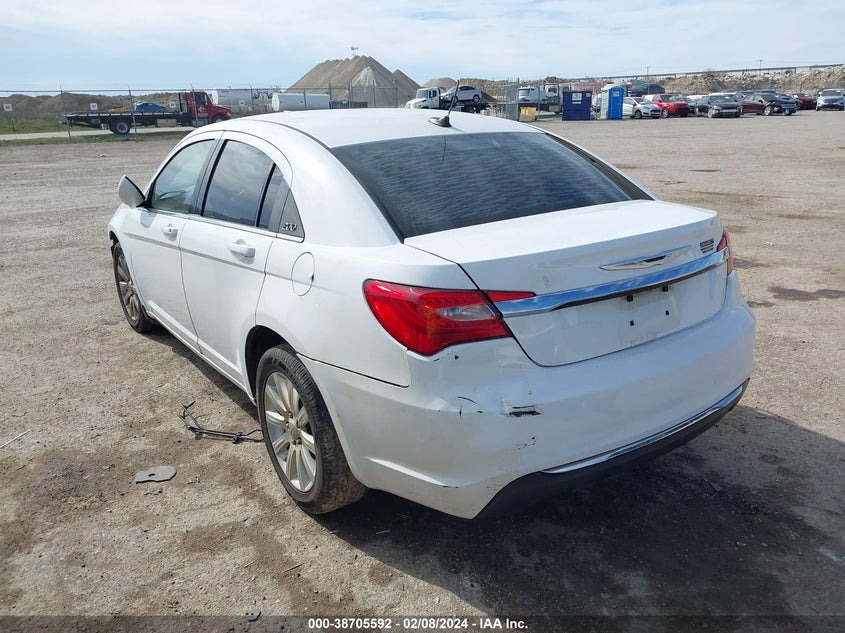2013 CHRYSLER 200 TOURING - 1C3CCBBB8DN609932