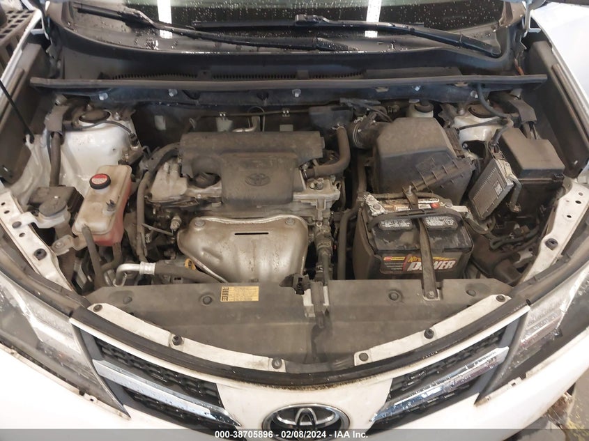 2015 TOYOTA RAV4 LE - JTMBFREV6FJ018649