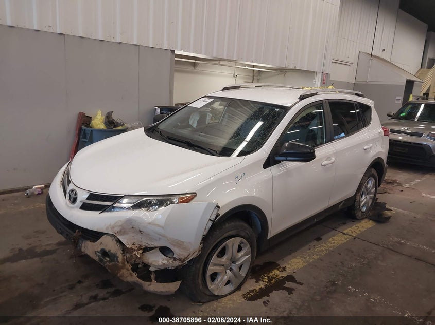2015 TOYOTA RAV4 LE - JTMBFREV6FJ018649