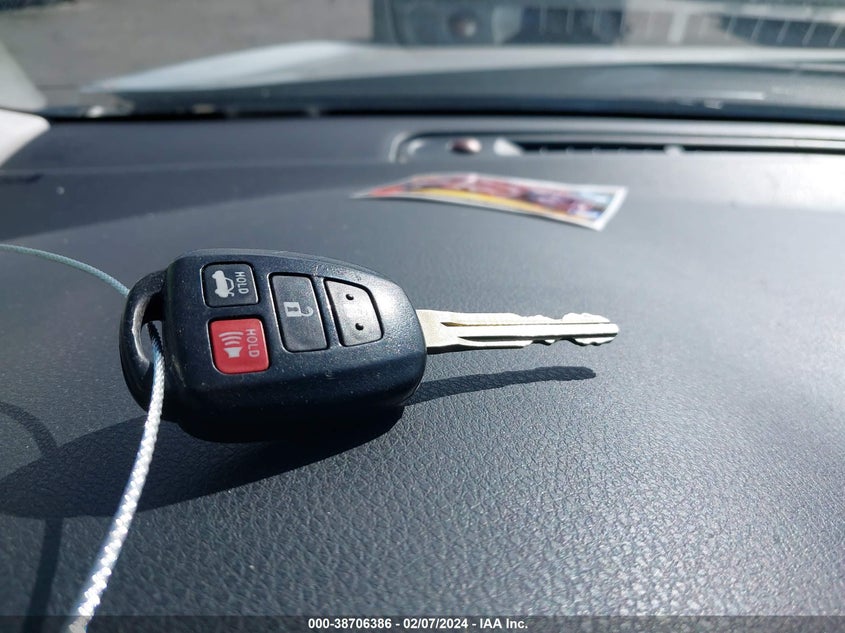 2019 TOYOTA COROLLA L/LE/XLE/SE/XSE - 5YFBURHE1KP869748