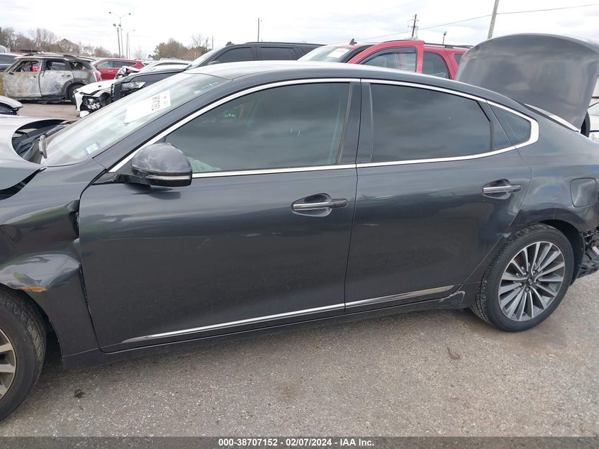 2018 KIA CADENZA PREMIUM KNALB4J17J5097219