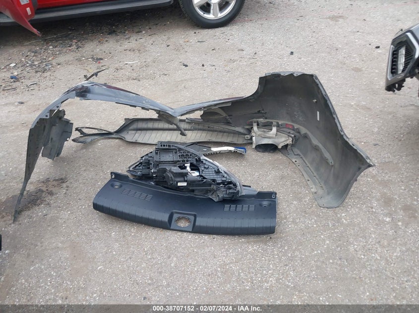 2018 KIA CADENZA PREMIUM KNALB4J17J5097219