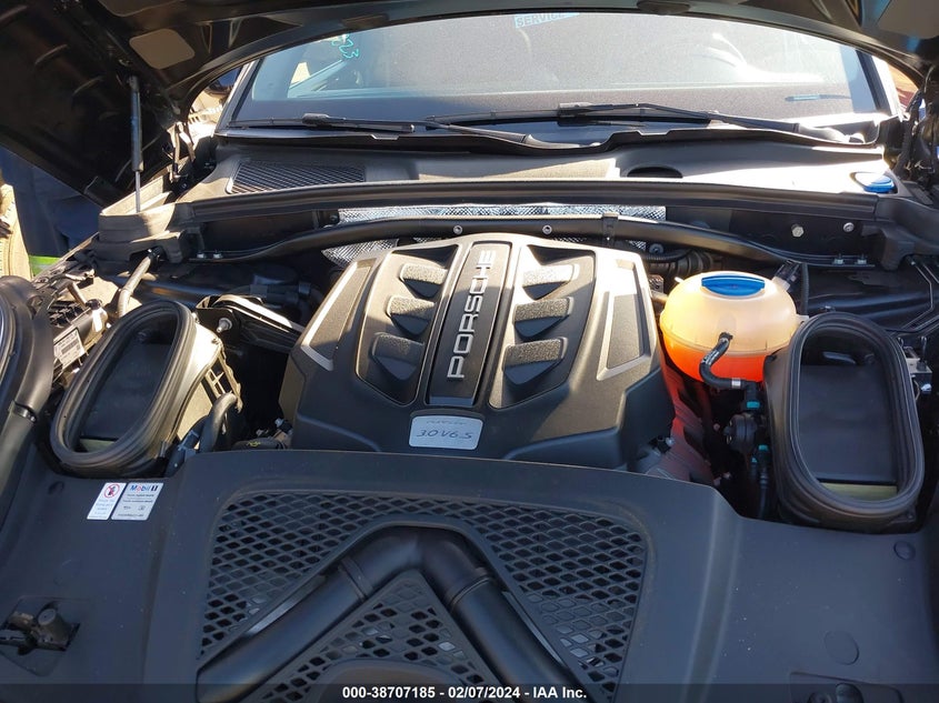2018 PORSCHE MACAN S - WP1AB2A54JLB30429