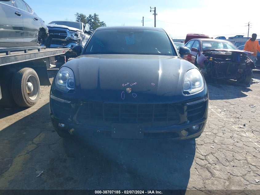 2018 PORSCHE MACAN S - WP1AB2A54JLB30429