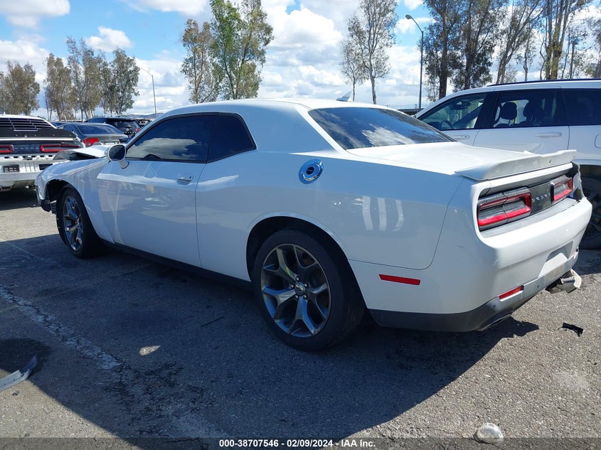 VIN 2C3CDZAGXJH258187 2018 DODGE CHALLENGER SXT PLUS
