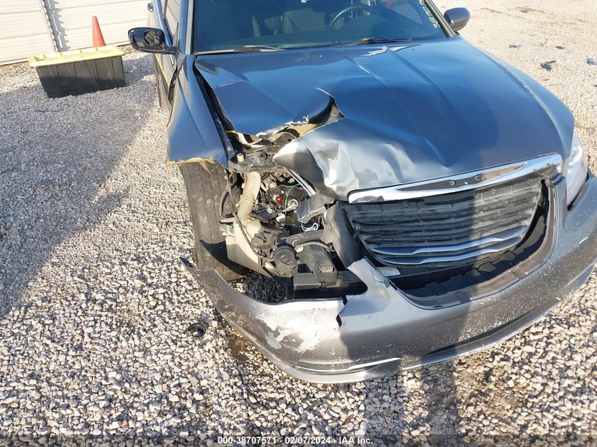 2013 CHRYSLER 200 TOURING - 1C3CCBBBXDN578277
