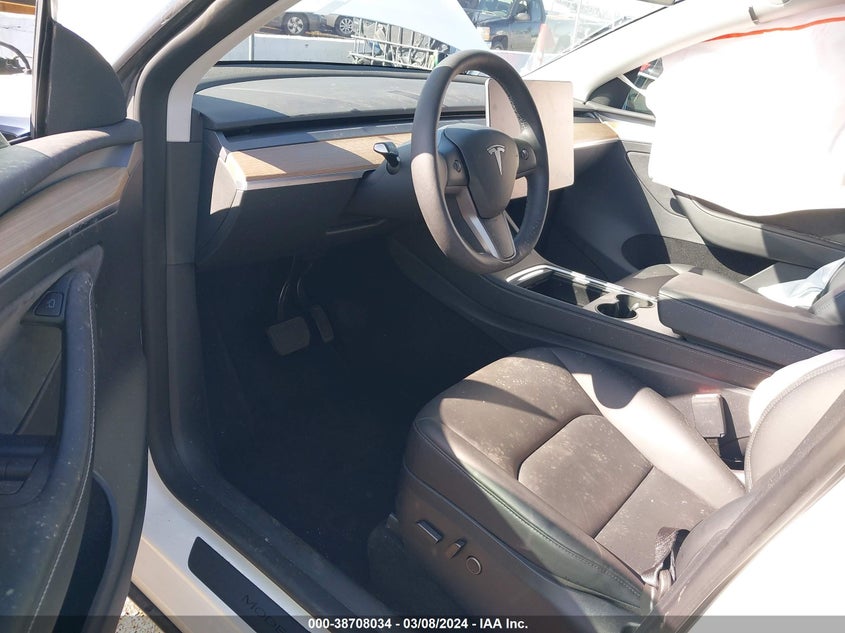 VIN 7SAYGDEE7PA093380 2023 TESLA MODEL Y