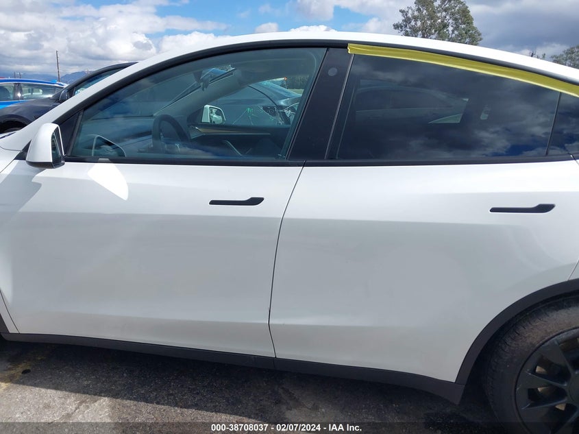 VIN 7SAYGAEE7PF713551 2023 TESLA MODEL Y AWD/LONG RANGE DUAL MOTOR ALL-WHEEL DRIVE