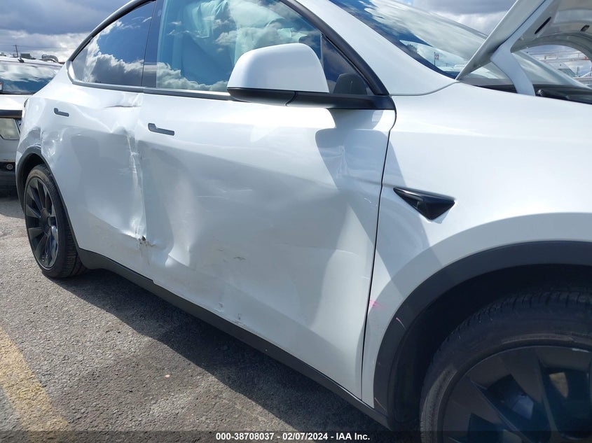 VIN 7SAYGAEE7PF713551 2023 TESLA MODEL Y AWD/LONG RANGE DUAL MOTOR ALL-WHEEL DRIVE