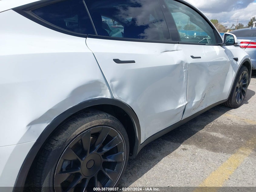VIN 7SAYGAEE7PF713551 2023 TESLA MODEL Y AWD/LONG RANGE DUAL MOTOR ALL-WHEEL DRIVE
