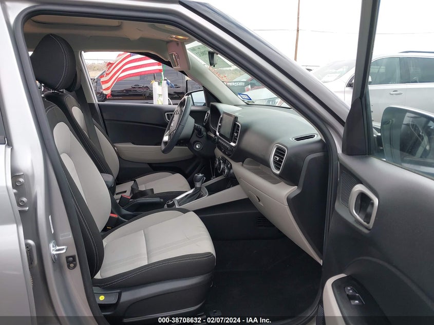 2023 Hyundai Venue Sel VIN: KMHRC8A34PU268909 Lot: 38708632