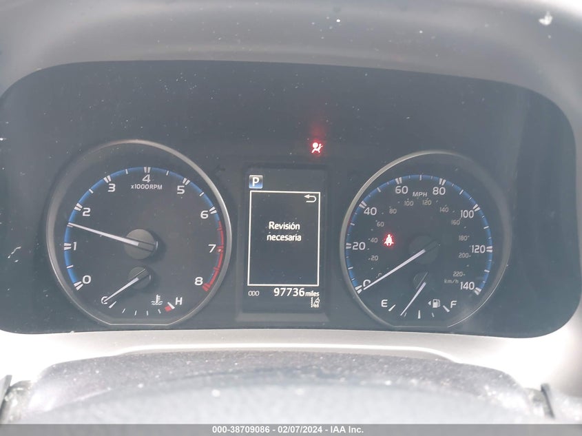 2018 TOYOTA RAV4 LE - JTMZFREV2JJ748775