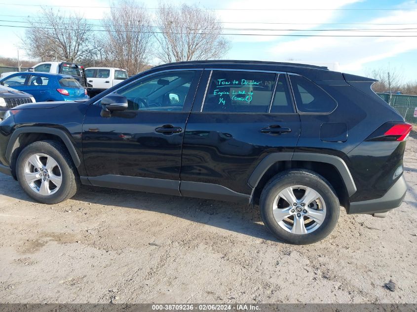 2T3W1RFV8MC125782 2021 Toyota Rav4 Xle