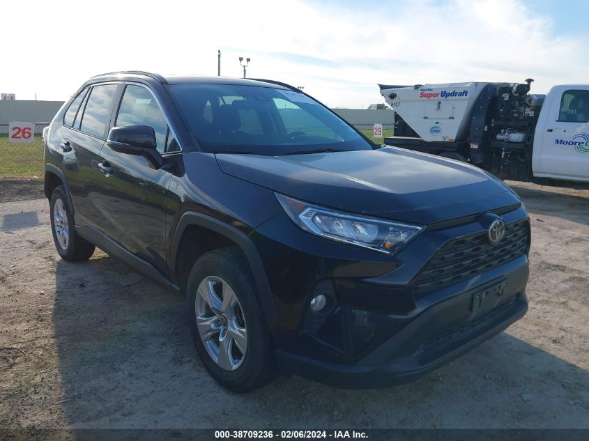 2T3W1RFV8MC125782 2021 Toyota Rav4 Xle