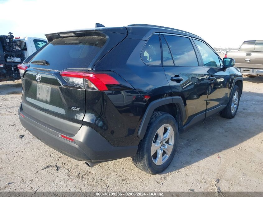 2T3W1RFV8MC125782 2021 Toyota Rav4 Xle