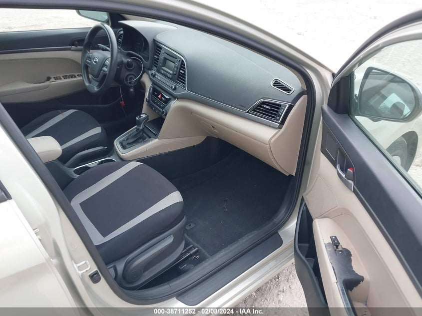 VIN 5NPD74LF5HH149801 2017 HYUNDAI ELANTRA SE