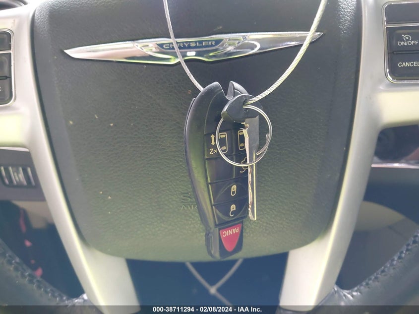 2014 CHRYSLER TOWN & COUNTRY TOURING - 2C4RC1BG1ER294181