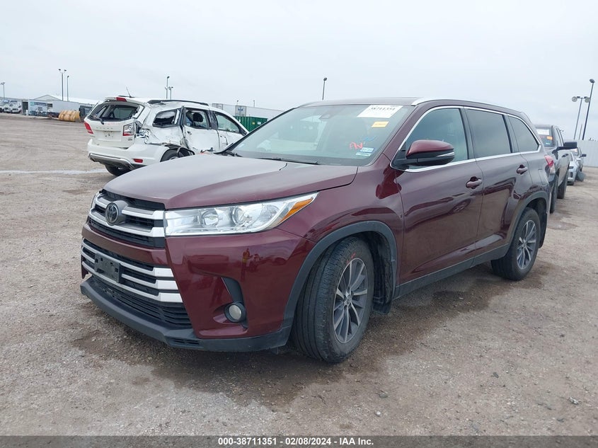 2019 TOYOTA HIGHLANDER XLE VIN: 5TDJZRFH1KS993729