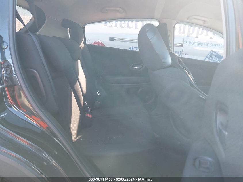 VIN 3CZRU6H32JG720694 2018 HONDA HR-V LX