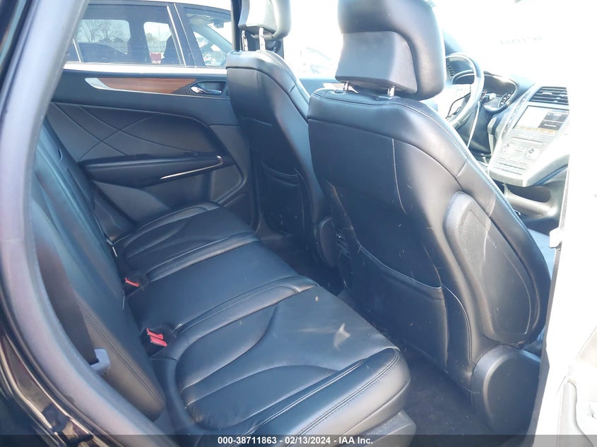 VIN 5LMCJ3D90HUL22140 2017 LINCOLN MKC RESERVE