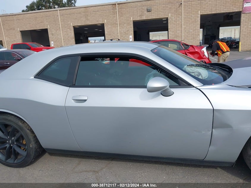 VIN 2C3CDZJG4KH743894 2019 DODGE CHALLENGER GT