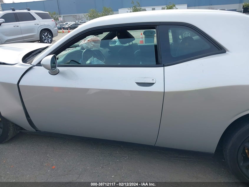 VIN 2C3CDZJG4KH743894 2019 DODGE CHALLENGER GT