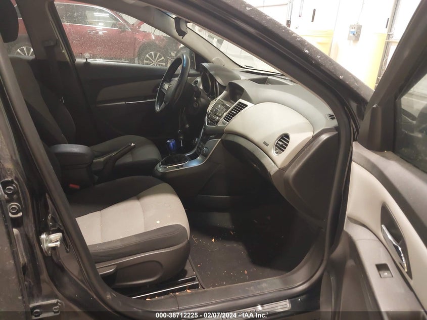2014 CHEVROLET CRUZE LS MANUAL VIN: 1G1PB5SH8E7471412